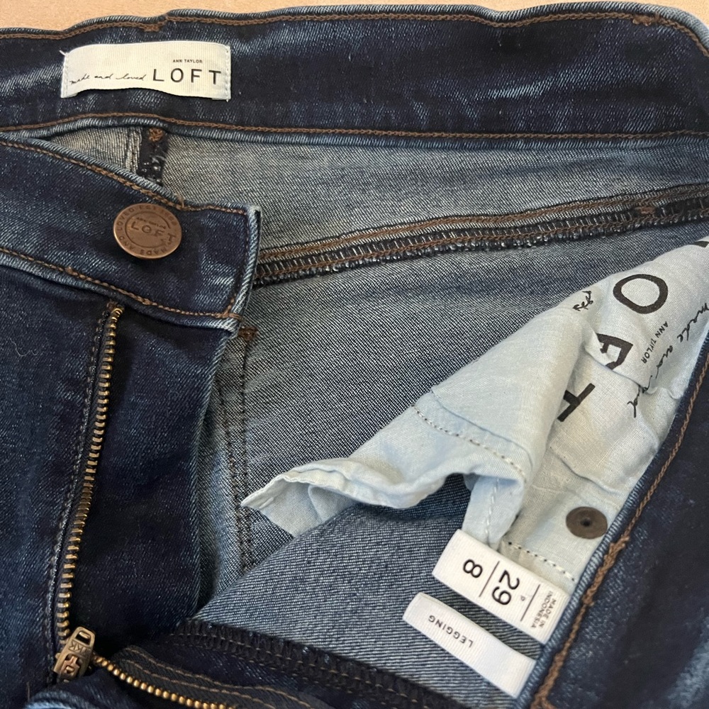 Loft jeans size 8. Fits 6.